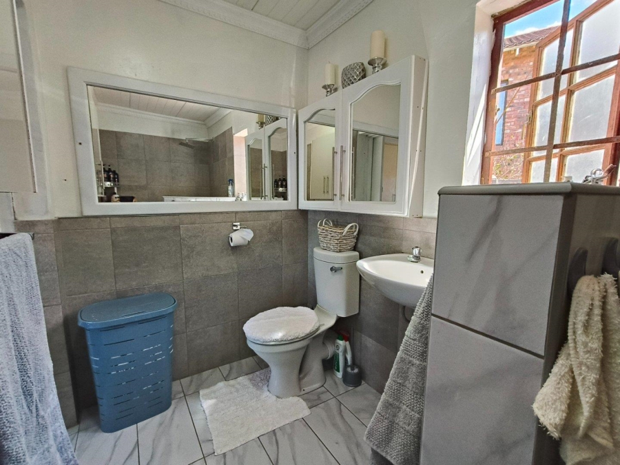 3 Bedroom Property for Sale in Wavecrest Eastern Cape